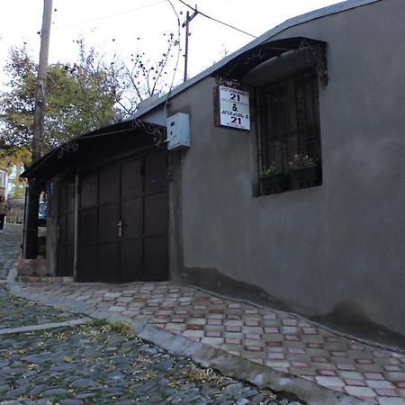 Old District Guest House Тбілісі Екстер'єр фото