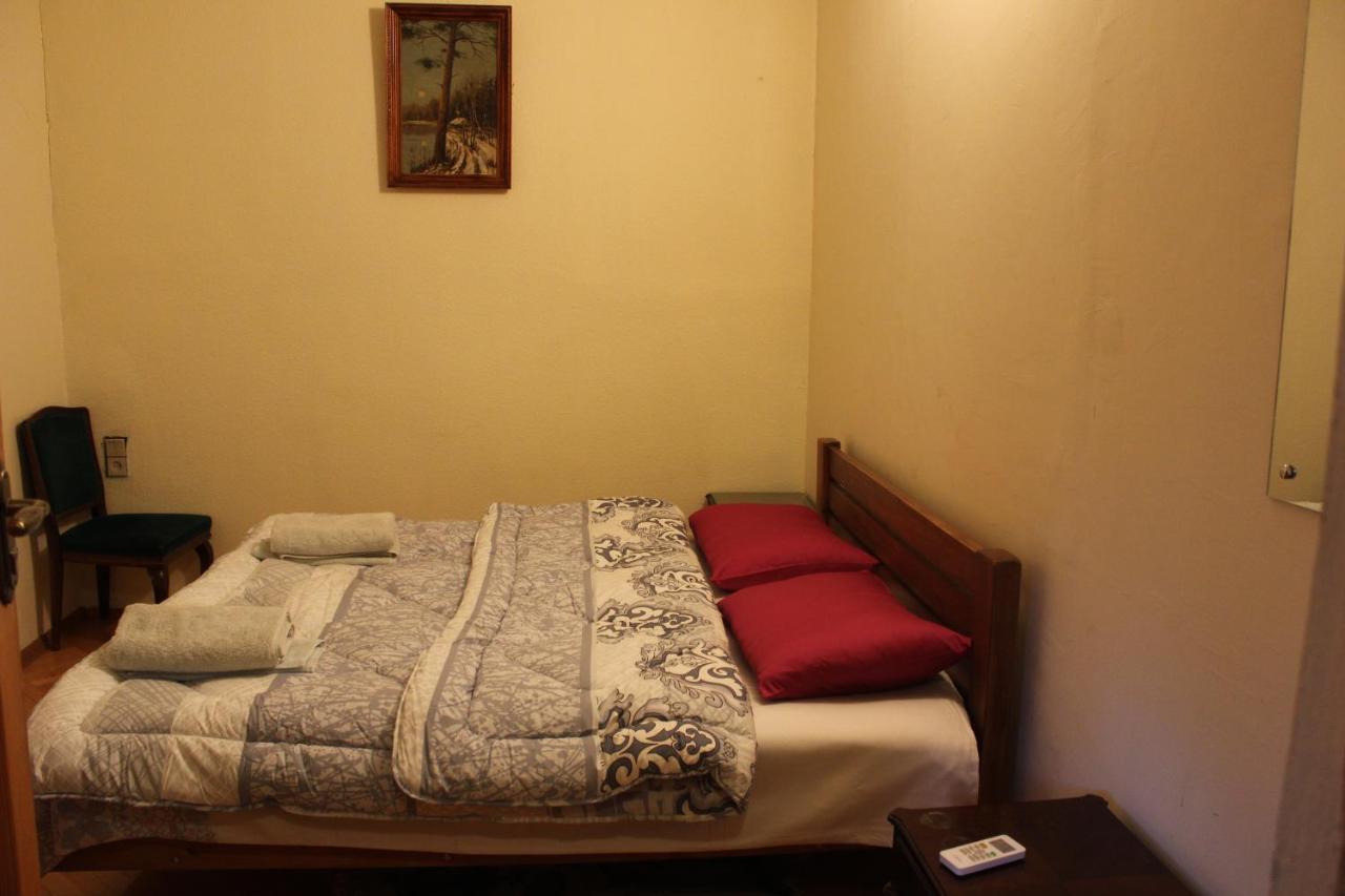 Old District Guest House Тбілісі Екстер'єр фото